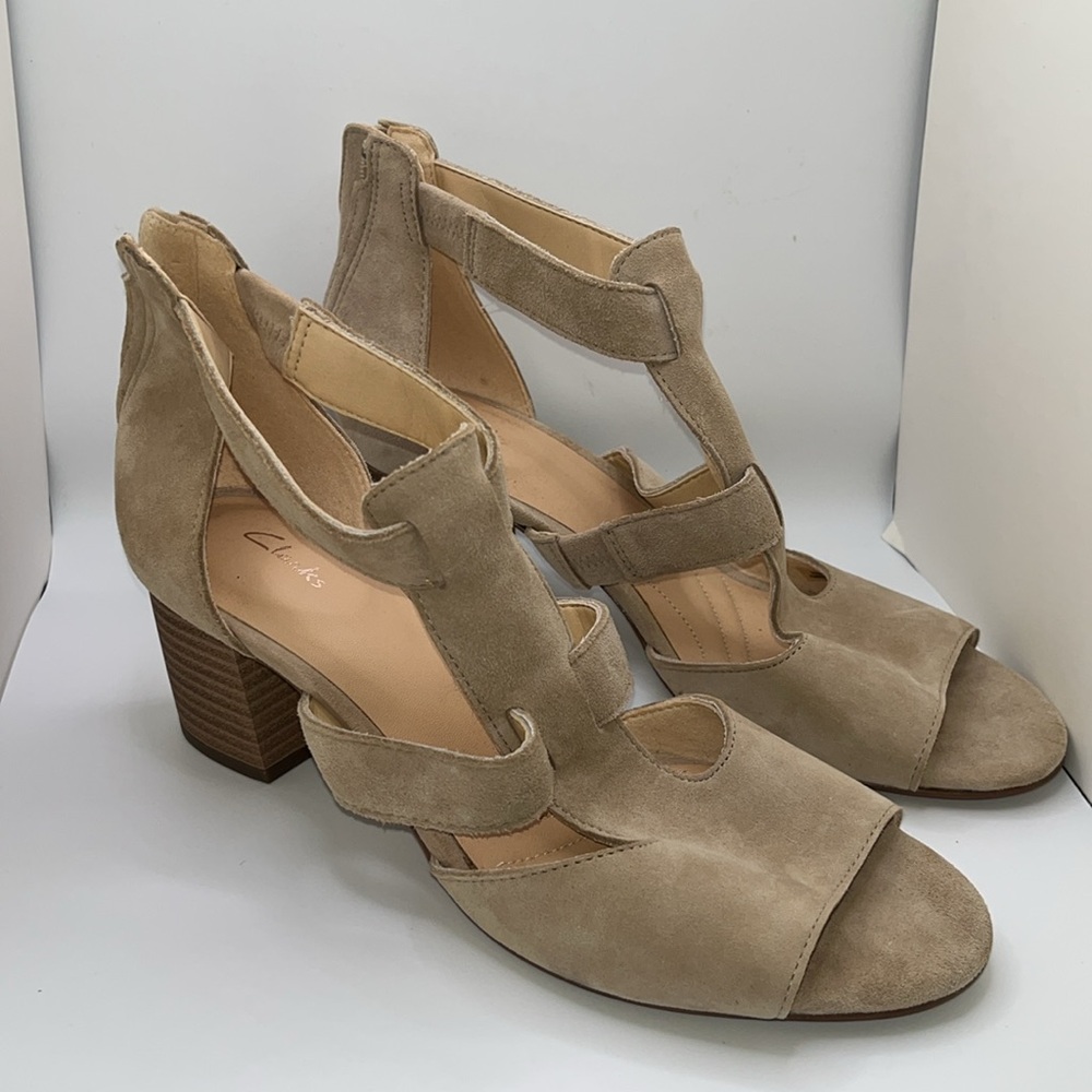 Clarks Deloris Far Brown Suede Heel Peep Toe Sandals Size 6.5